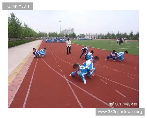 如何通过正确的方式表达对体育老师的喜欢避免尴尬